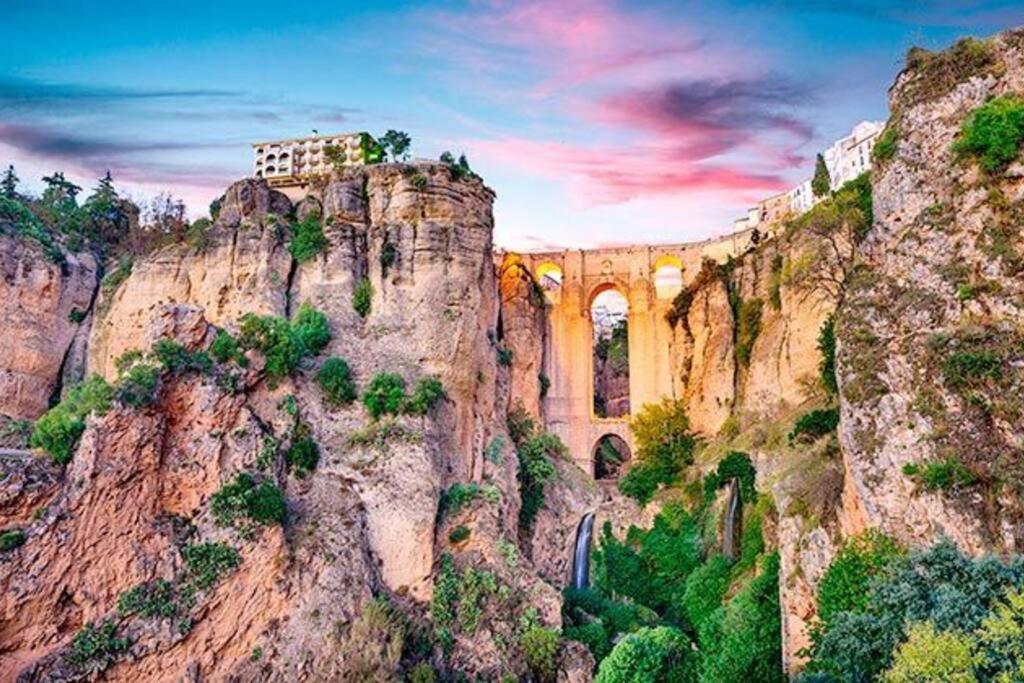Casa La Puerta De Ronda Apartment Cuevas del Becerro Luaran gambar